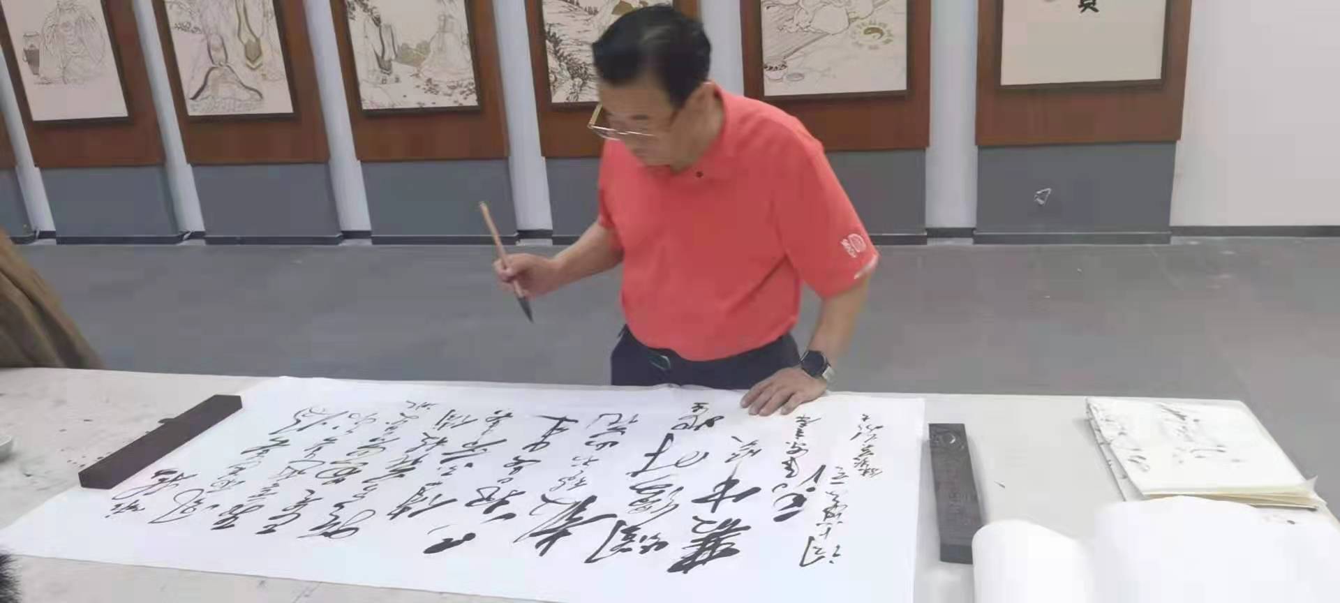 河北省毛體書法研究會(huì)主席韓振英到吳橋古籍印刷廠考察學(xué)習(xí)